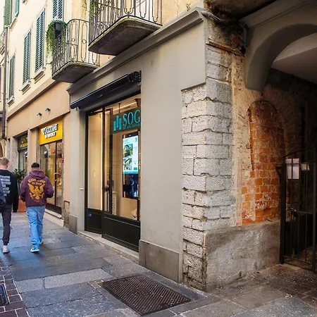 Calicantus Kairos Apartmán Como